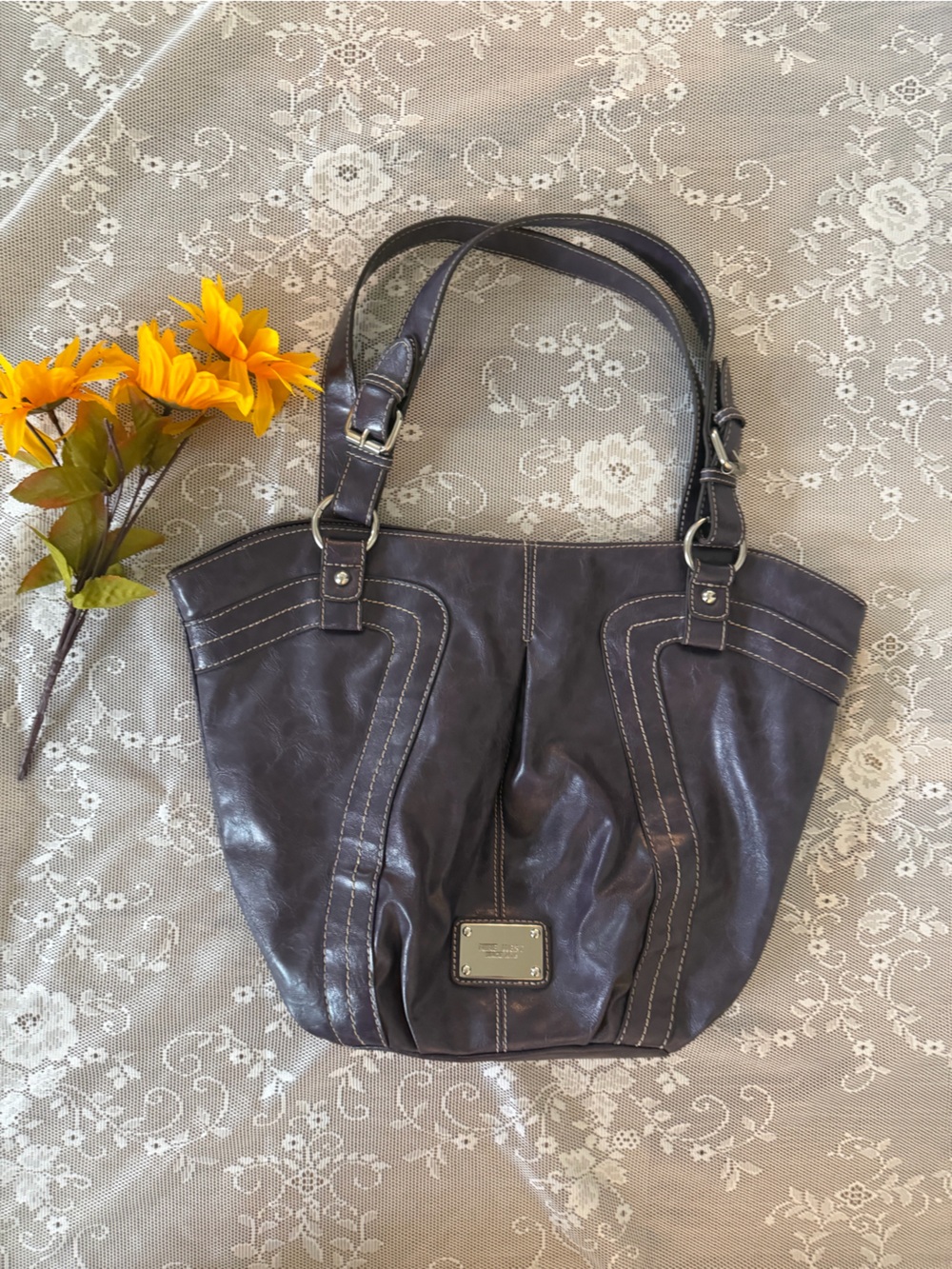 Nine West purple bucket shoulder bag